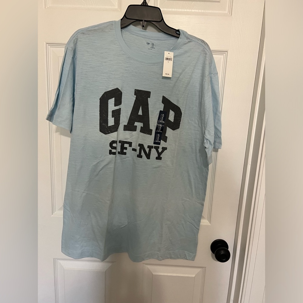 Men’s gap T-shirt extra large